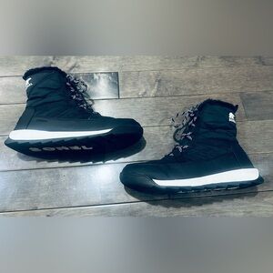 Like New Women’s Sz 8 Black/White Faux Fur Sorel Whitney II Waterproof Boots